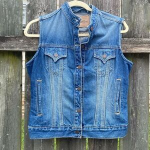 Levi’s Midwash Denim Jean Vest | M